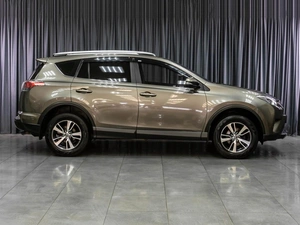 Внедорожник Toyota RAV4 2017 года, 2119000 рублей, Тюмень