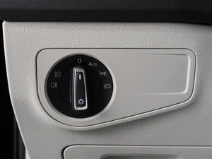 Внедорожник Volkswagen Tiguan 2018 года, 2599000 рублей, Тюмень