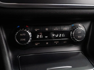 Седан Mercedes-benz CLA-класс 2016 года, 2539000 рублей, Тюмень