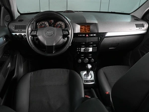 Хетчбэк Opel Astra 2010 года, 579000 рублей, Аксай
