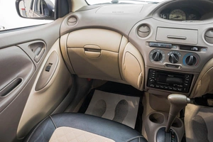 Седан Toyota Platz 2003 года, 489000 рублей, Барнаул