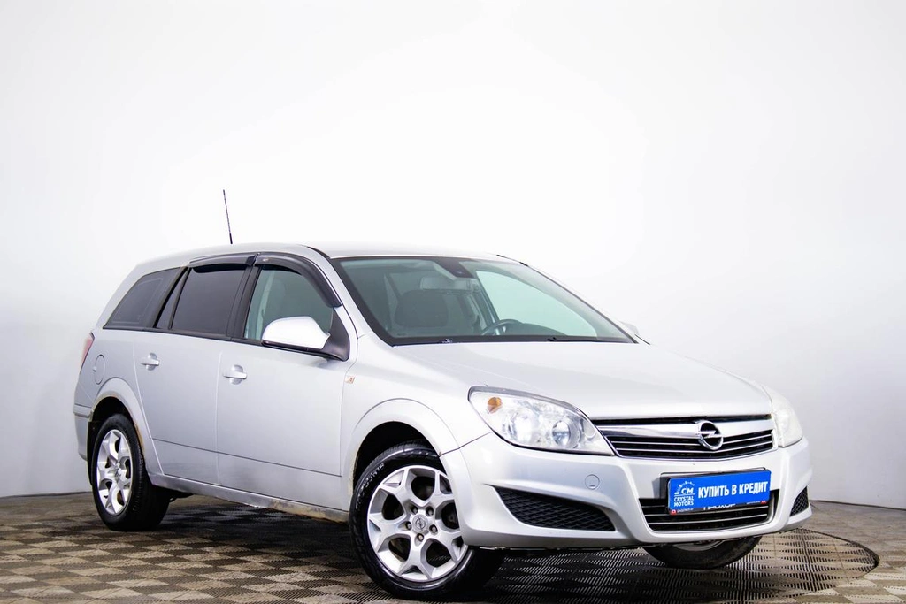 Универсал Opel Astra 2010 года, 649000 рублей, Пермь