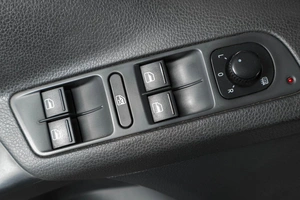 Внедорожник Volkswagen Tiguan 2011 года, 1199000 рублей, Тюмень