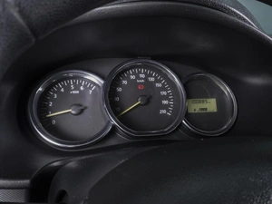 Седан Renault Logan 2019 года, 899000 рублей, Ростов-на-Дону