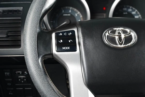 Внедорожник Toyota Land Cruiser Prado 2015 года, 3549000 рублей, Тюмень