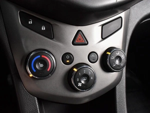 Седан Chevrolet Aveo 2013 года, 689000 рублей, Воронеж