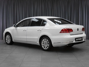 Седан Volkswagen Passat 2011 года, 888000 рублей, Тюмень