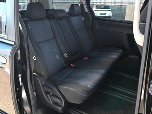 Минивэн Toyota Voxy 2016 года, 1999000 рублей, Кирилловка