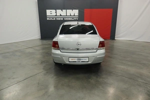 Седан Opel Astra 2012 года, 1050000 рублей, Курск