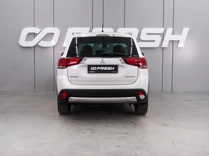 Внедорожник Mitsubishi Outlander 2015 года, 2109000 рублей, Воронеж