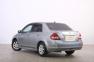 Седан Nissan Tiida 2011 года, 699000 рублей, Омск