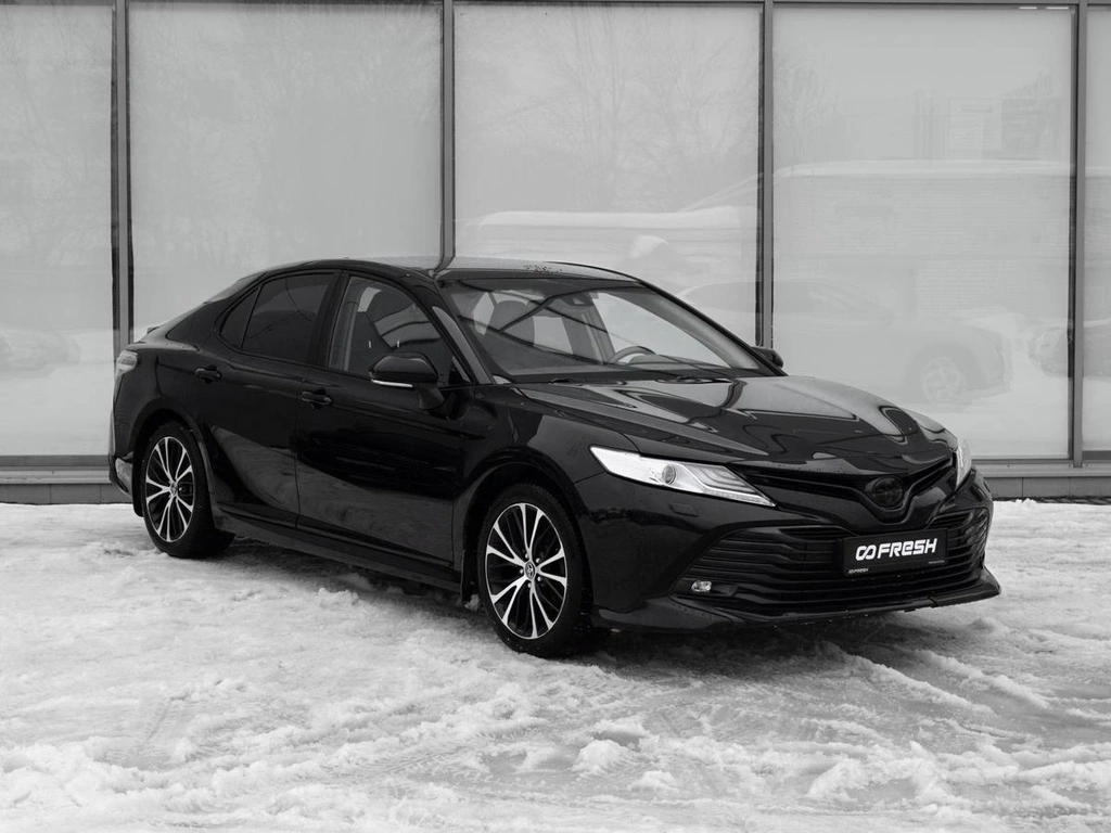 Седан Toyota Camry 2020 года, 3200000 рублей, Тверь