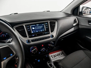 Седан Hyundai Solaris 2019 года, 1349000 рублей, Красноярск