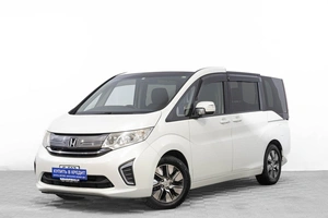 Минивэн Honda Stepwgn 2016 года, 1939000 рублей, Барнаул