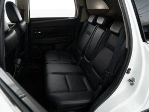 Внедорожник Mitsubishi Outlander 2017 года, 2299050 рублей, Москва