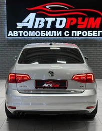 Седан Volkswagen Jetta 2017 года, 1247000 рублей, Красноярск