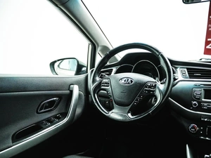 Хетчбэк Kia Ceed 2016 года, 1289000 рублей, Красноярск