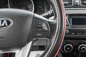 Хетчбэк Kia Rio 2015 года, 999000 рублей, Барнаул