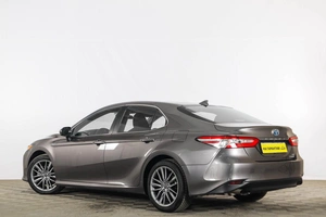 Седан Toyota Camry 2019 года, 3199000 рублей, Тюмень
