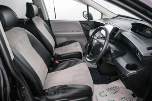 Минивэн Honda Freed 2010 года, 999000 рублей, Красноярск