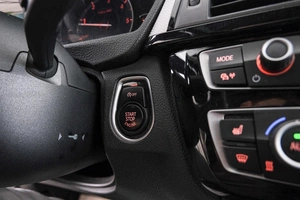 Седан BMW 3 серия 2018 года, 3099000 рублей, Красноярск