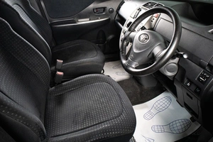Хетчбэк Toyota Ractis 2009 года, 754000 рублей, Сургут
