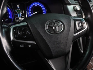 Седан Toyota Camry 2017 года, 2099000 рублей, Воронеж