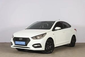 Седан Hyundai Solaris 2017 года, 979000 рублей, Новосибирск