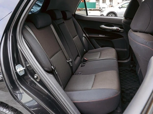 Хетчбэк Toyota Auris 2011 года, 860000 рублей, Краснодар