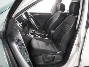Внедорожник Volkswagen Tiguan 2013 года, 1579000 рублей, Воронеж