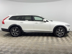 Универсал Volvo V90 Cross Country 2018 года, 3419900 рублей, Казань