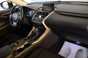 Внедорожник Lexus NX 2015 года, 2999000 рублей, Омск