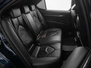 Седан Toyota Camry 2019 года, 3819000 рублей, Тюмень