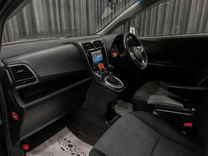 Хетчбэк Toyota Ractis 2014 года, 820000 рублей, Красноярск