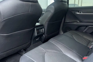 Седан Toyota Camry 2023 года, 3302000 рублей, Солонцы
