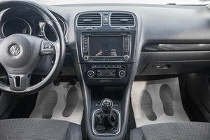 Универсал Volkswagen Golf 2012 года, 1149000 рублей, Барнаул