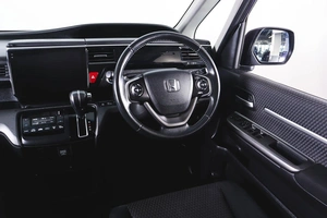 Минивэн Honda Stepwgn Spada 2017 года, 2119000 рублей, Пермь