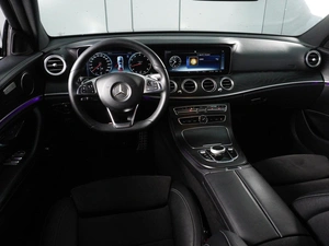 Седан Mercedes-benz E-класс 2017 года, 2709000 рублей, Красный Пахарь