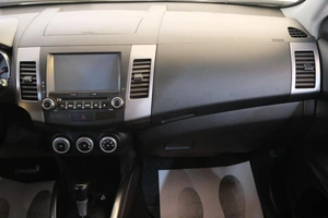 Внедорожник Mitsubishi Outlander 2007 года, 1049000 рублей, Омск