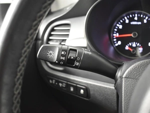 Седан Kia Rio 2018 года, 1378200 рублей, Казань