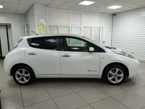 Хетчбэк Nissan Leaf 2013 года, 749000 рублей, Ачинск