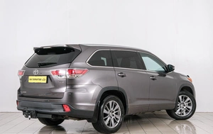 Внедорожник Toyota Highlander 2014 года, 2949000 рублей, Красноярск