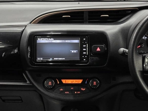 Хетчбэк Toyota Vitz 2019 года, 1149000 рублей, Красноярск