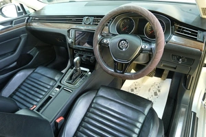 Седан Volkswagen Passat 2015 года, 1639000 рублей, Омск