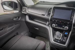 Минивэн Nissan Serena 2018 года, 1949000 рублей, Томск