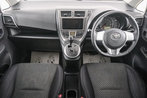 Хетчбэк Toyota Ractis 2011 года, 899000 рублей, Красноярск