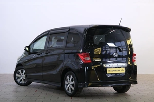 Минивэн Honda Freed 2010 года, 1149000 рублей, Омск