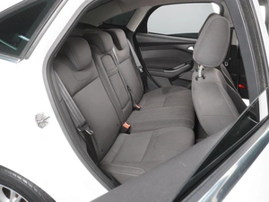 Седан Ford Focus 2012 года, 850000 рублей, Красный Пахарь