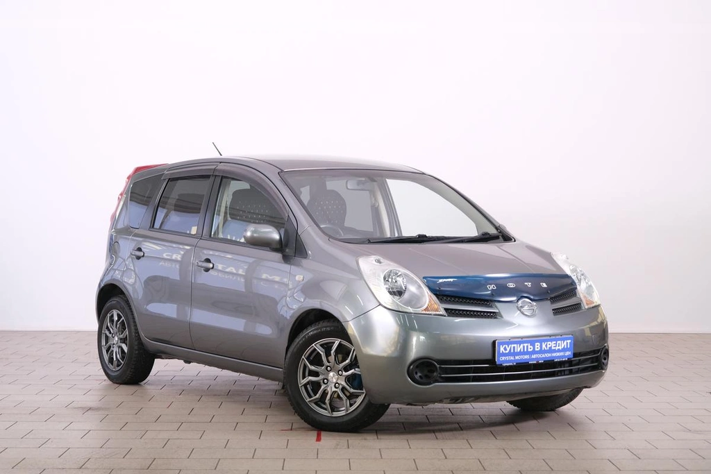 Хетчбэк Nissan Note 2006 года, 649000 рублей, Омск