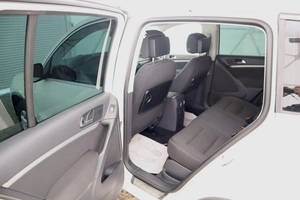 Внедорожник Volkswagen Tiguan 2011 года, 1250000 рублей, Обнинск